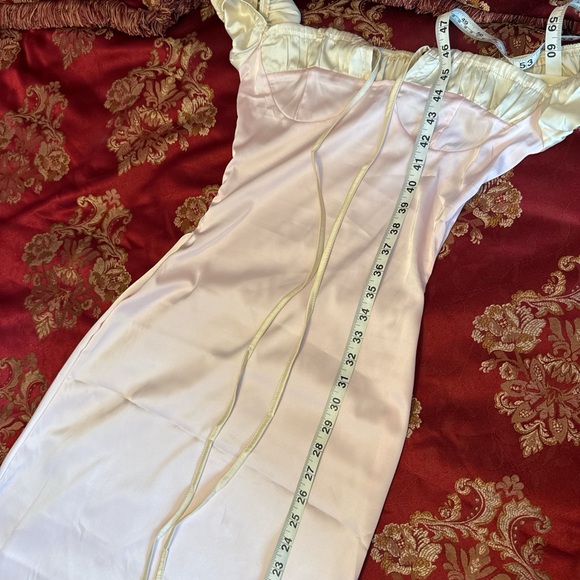 Vintage-Inspired Cream/Pink Satin Midi Dress 🤍 - Picture 3 of 5